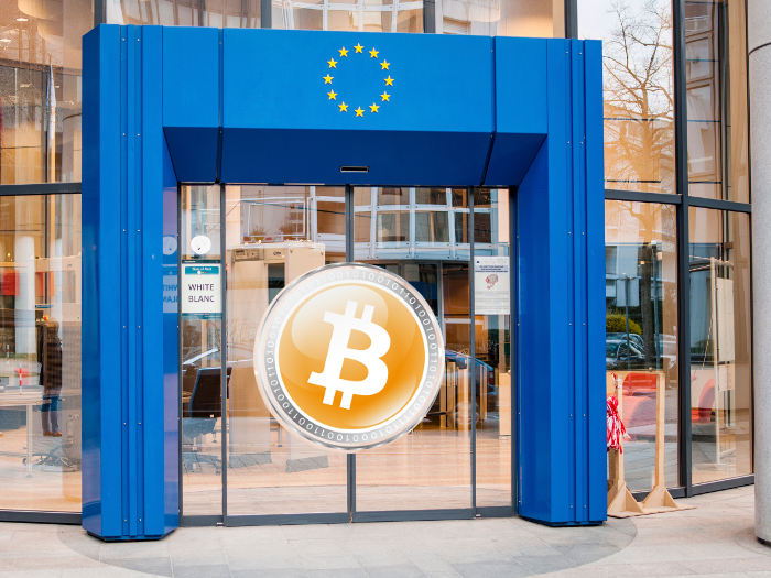 La UE anuncia normas más estrictas para bitcoin y las tarjetas de prepago